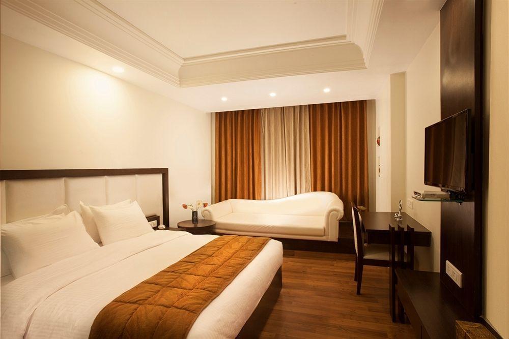 Vilasa Lall Ji Resort Dalhousie Bagian luar foto