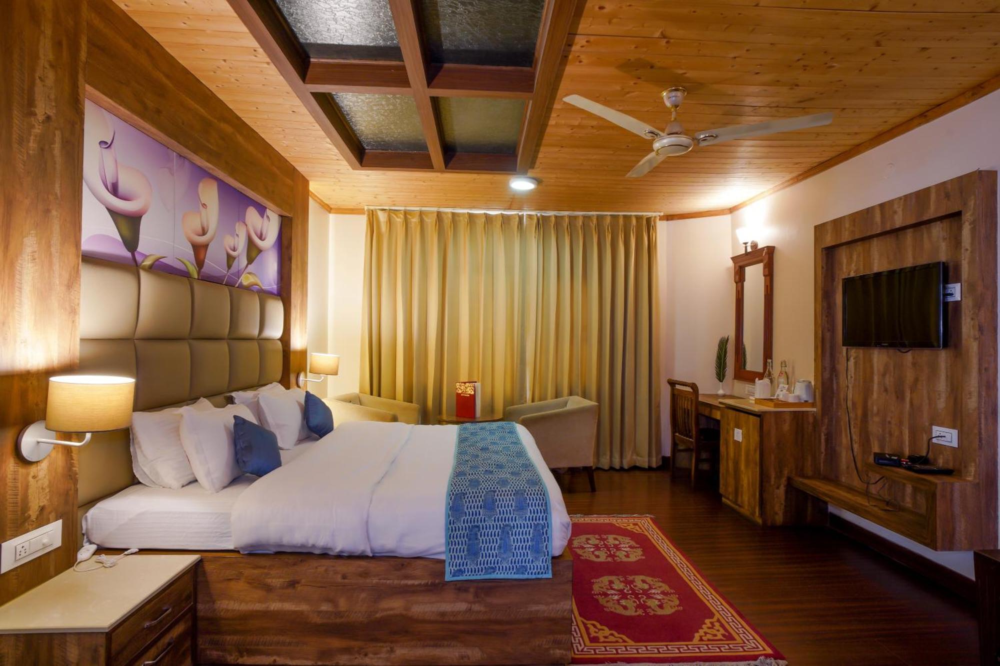 Vilasa Lall Ji Resort Dalhousie Bagian luar foto