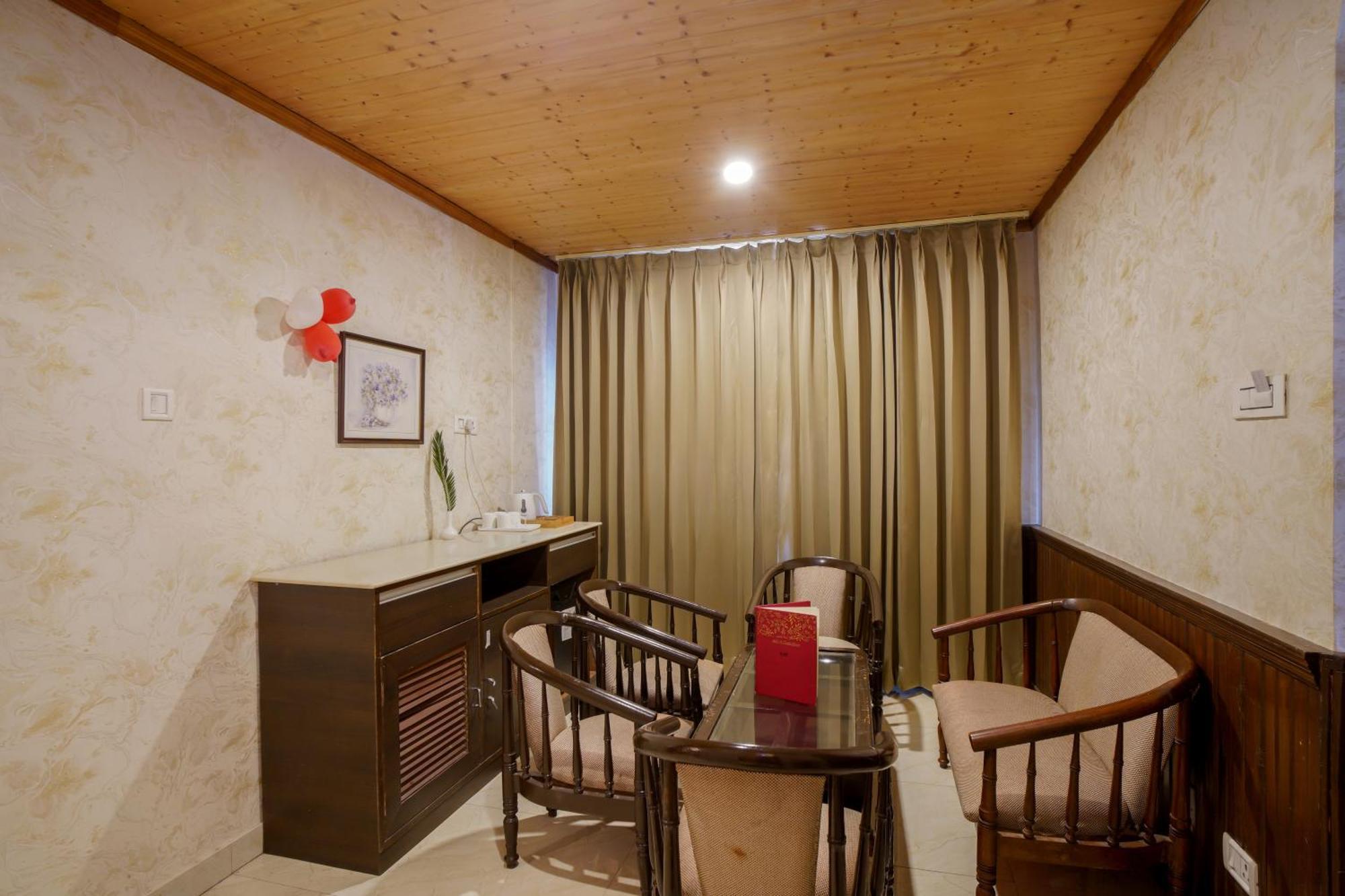 Vilasa Lall Ji Resort Dalhousie Bagian luar foto