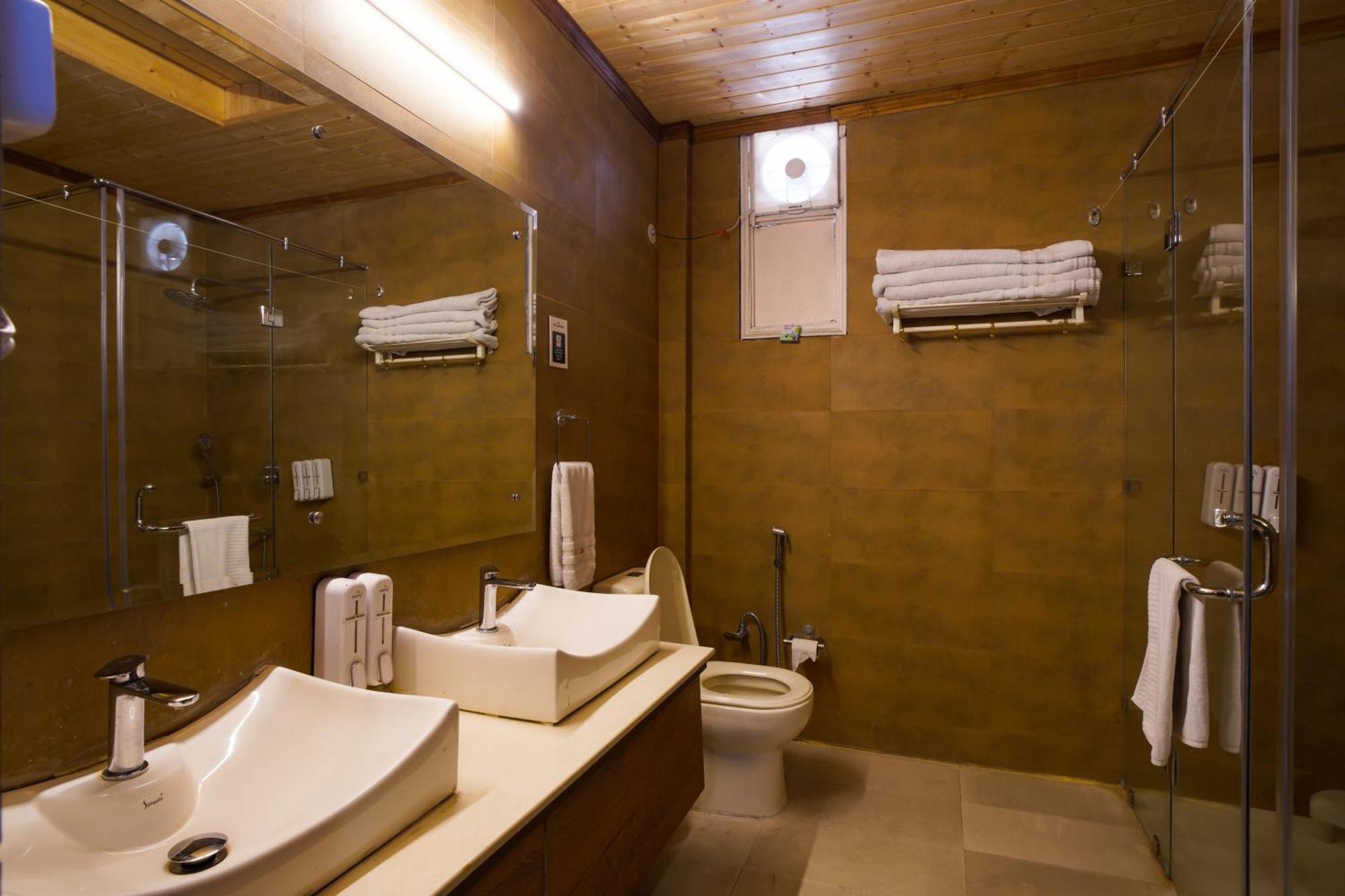 Vilasa Lall Ji Resort Dalhousie Bagian luar foto