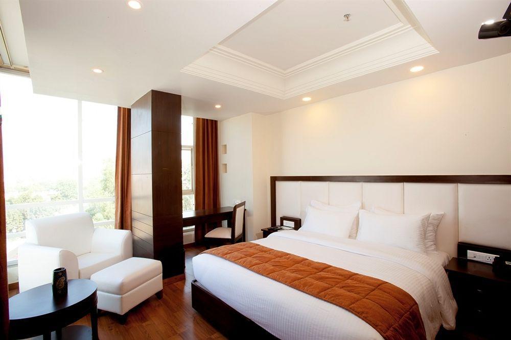 Vilasa Lall Ji Resort Dalhousie Bagian luar foto