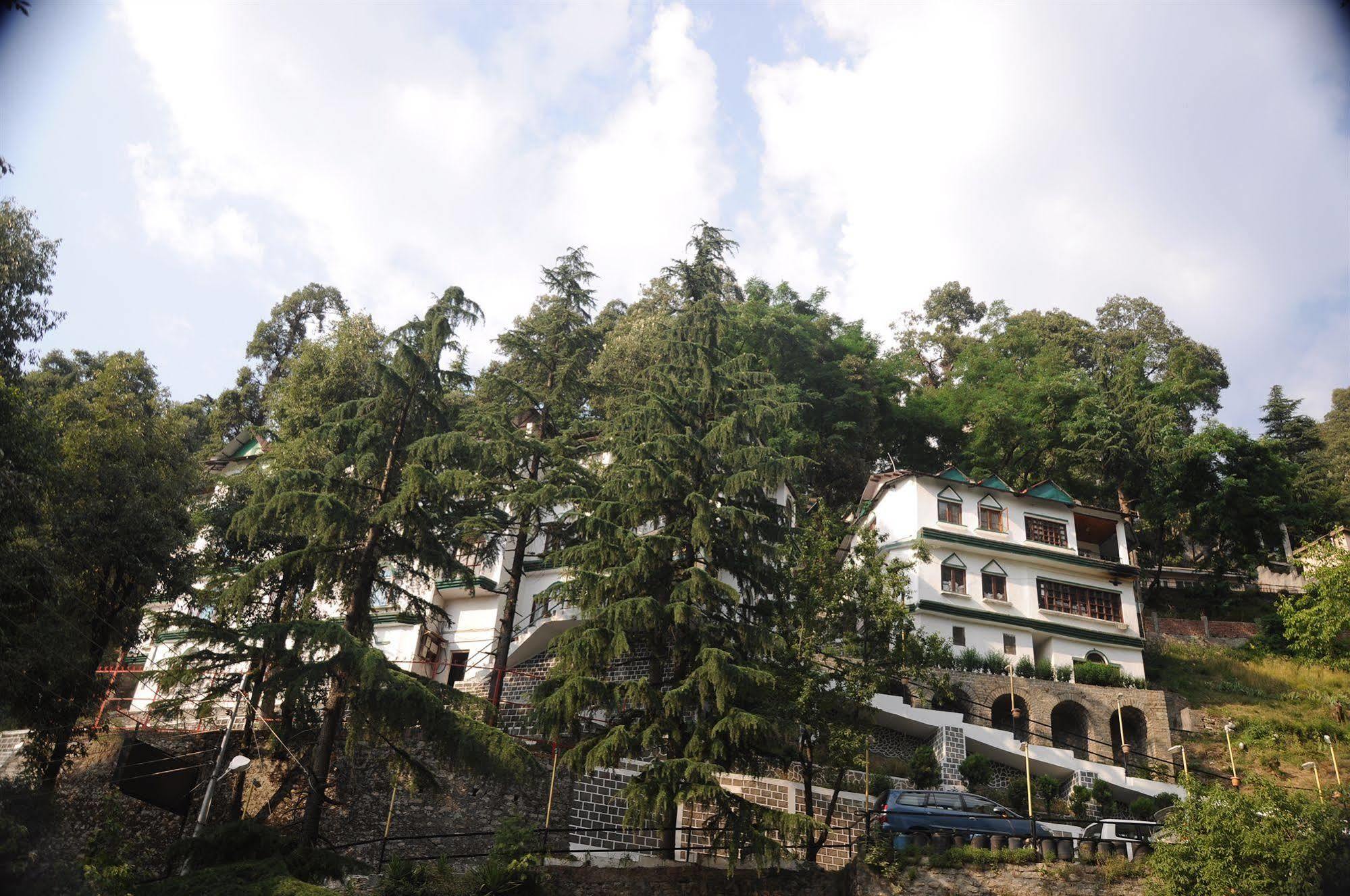 Vilasa Lall Ji Resort Dalhousie Bagian luar foto