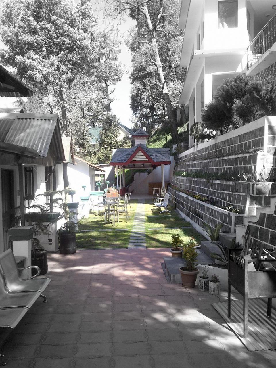 Vilasa Lall Ji Resort Dalhousie Bagian luar foto
